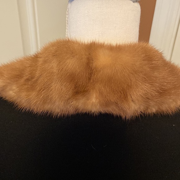 Vintage 1960’s Butte Knit Black Wool Blend Blazer Jacket with Fur Collar - Picture 8 of 15